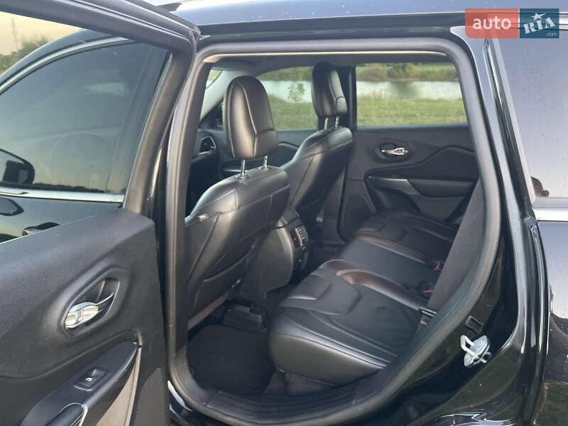 Внедорожник / Кроссовер Jeep Cherokee 2019 в Белой Церкви