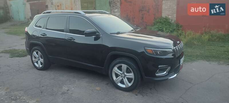 Внедорожник / Кроссовер Jeep Cherokee 2018 в Запорожье
