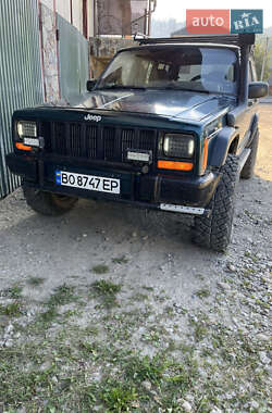 Внедорожник / Кроссовер Jeep Cherokee 2000 в Лазещине