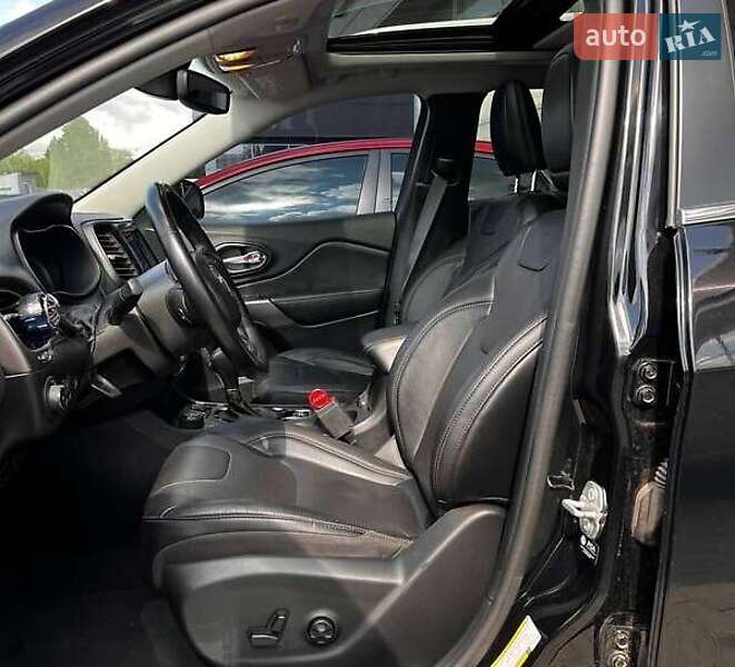 Внедорожник / Кроссовер Jeep Cherokee 2020 в Львове