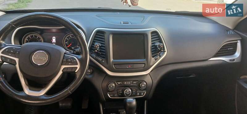 Позашляховик / Кросовер Jeep Cherokee 2015 в Кривому Розі