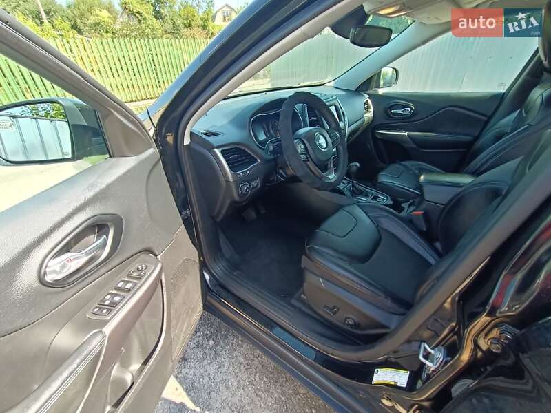 Позашляховик / Кросовер Jeep Cherokee 2020 в Києві