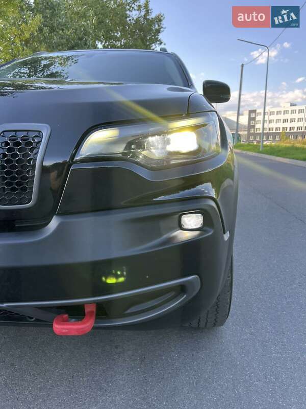 Внедорожник / Кроссовер Jeep Cherokee 2022 в Киеве