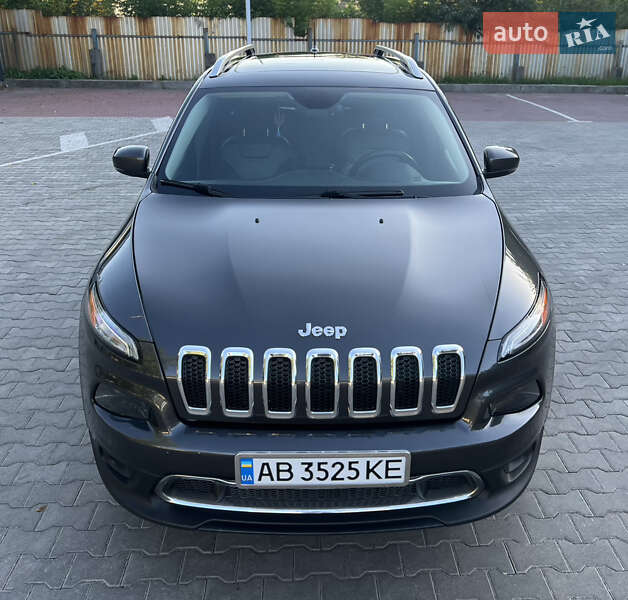 Внедорожник / Кроссовер Jeep Cherokee 2015 в Виннице