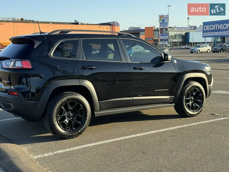 Jeep Cherokee