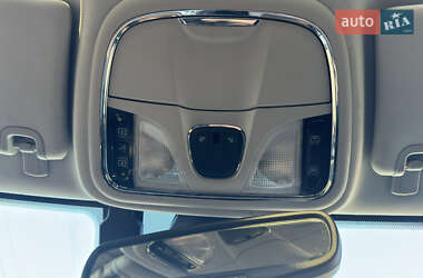 Внедорожник / Кроссовер Jeep Cherokee 2019 в 