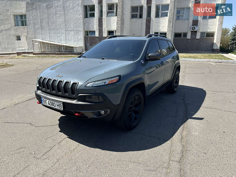 Внедорожник / Кроссовер Jeep Cherokee 2015 в Южноукраинске