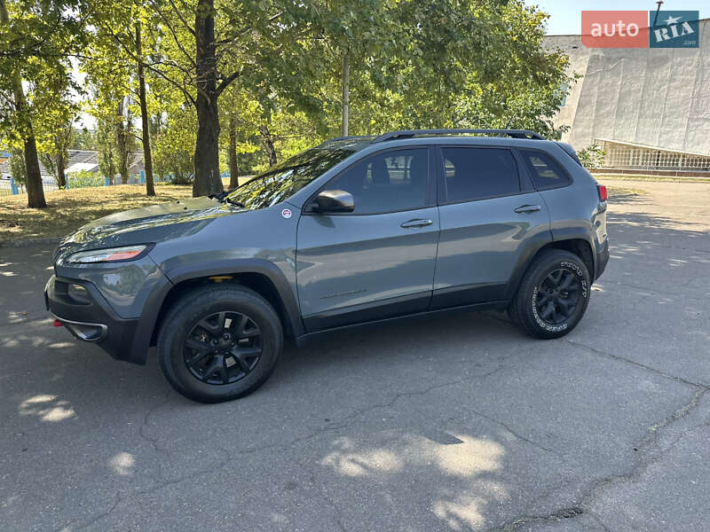 Внедорожник / Кроссовер Jeep Cherokee 2015 в Южноукраинске