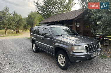 Внедорожник / Кроссовер Jeep Cherokee 2004 в Ужгороде