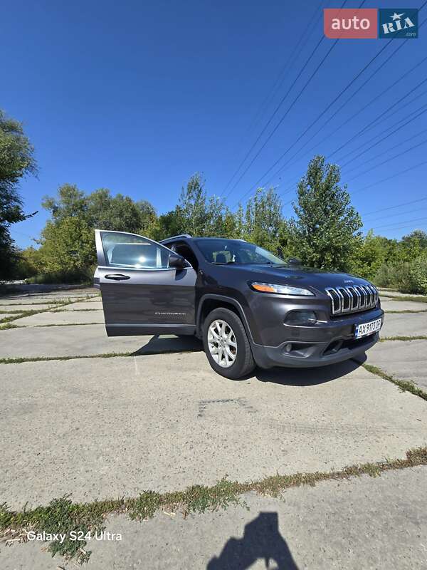 Внедорожник / Кроссовер Jeep Cherokee 2016 в Харькове фото 22 Внедорожник / Кроссовер Jeep Cherokee 2016 в Харькове