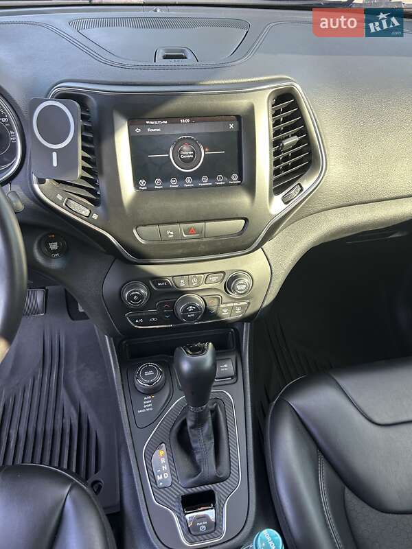 Внедорожник / Кроссовер Jeep Cherokee 2020 в Киеве фото 20 Внедорожник / Кроссовер Jeep Cherokee 2020 в Киеве