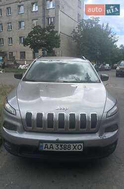 Внедорожник / Кроссовер Jeep Cherokee 2016 в Киеве