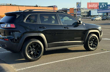 Внедорожник / Кроссовер Jeep Cherokee 2019 в Киеве