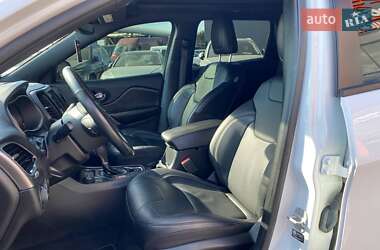 Внедорожник / Кроссовер Jeep Cherokee 2020 в 