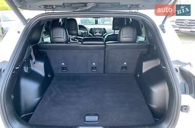 Внедорожник / Кроссовер Jeep Cherokee 2020 в 