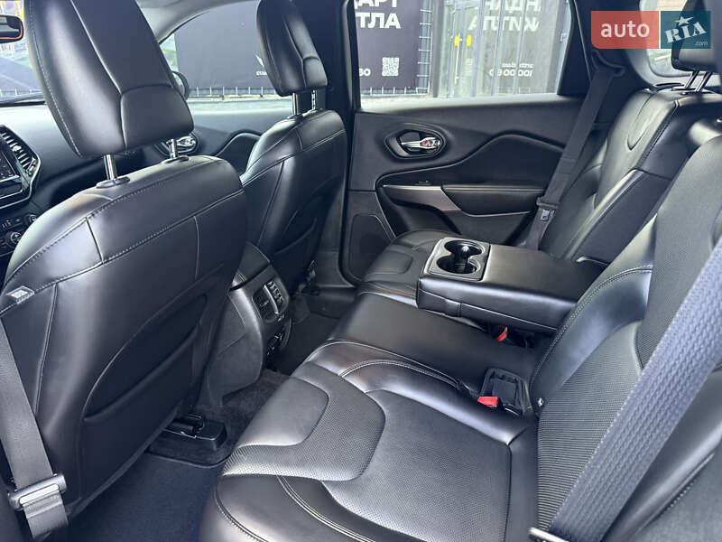 Позашляховик / Кросовер Jeep Cherokee 2019 в Полтаві фото 27 Позашляховик / Кросовер Jeep Cherokee 2019 в Полтаві
