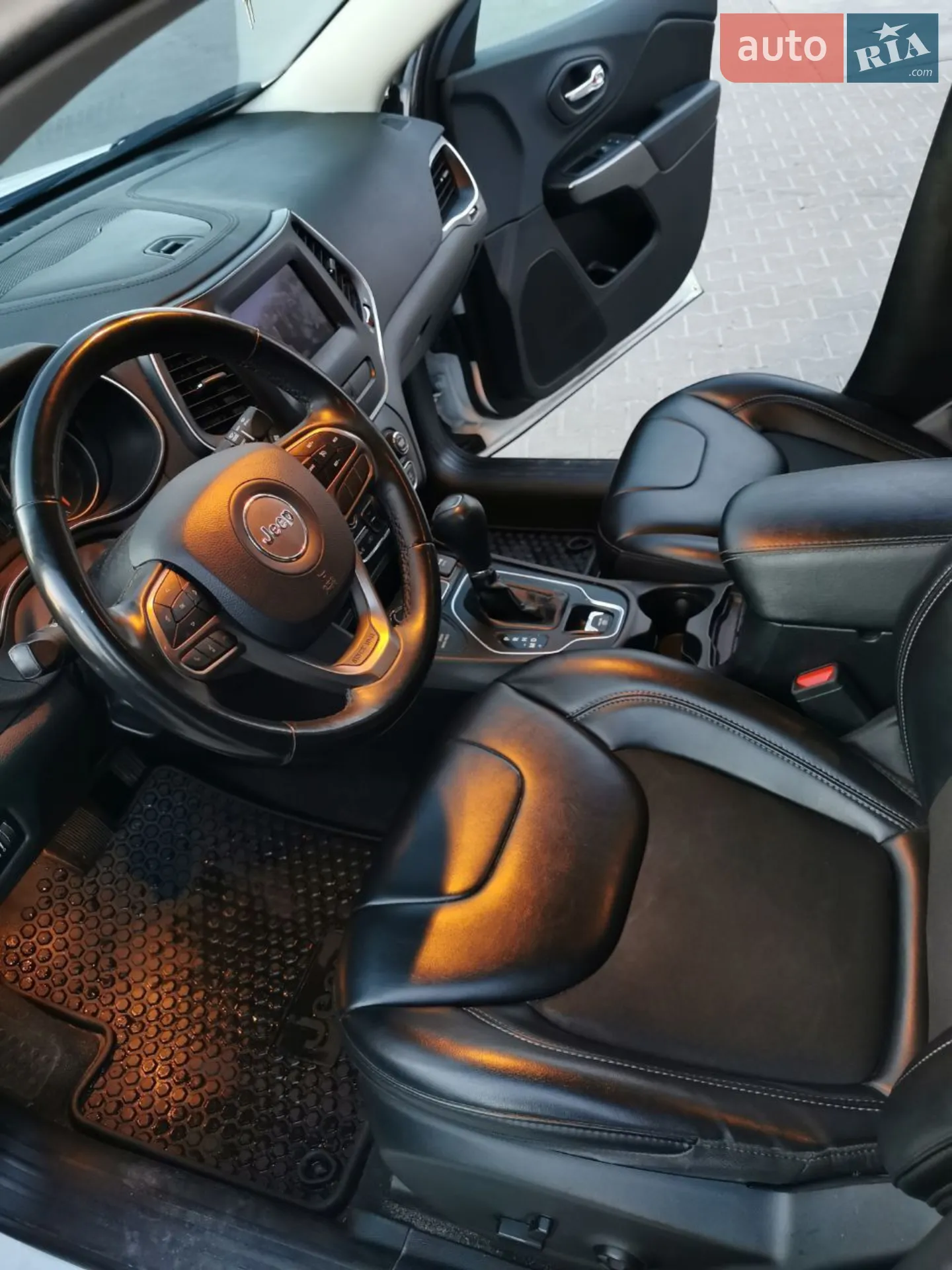 2019 Jeep Cherokee - мініатюра 40