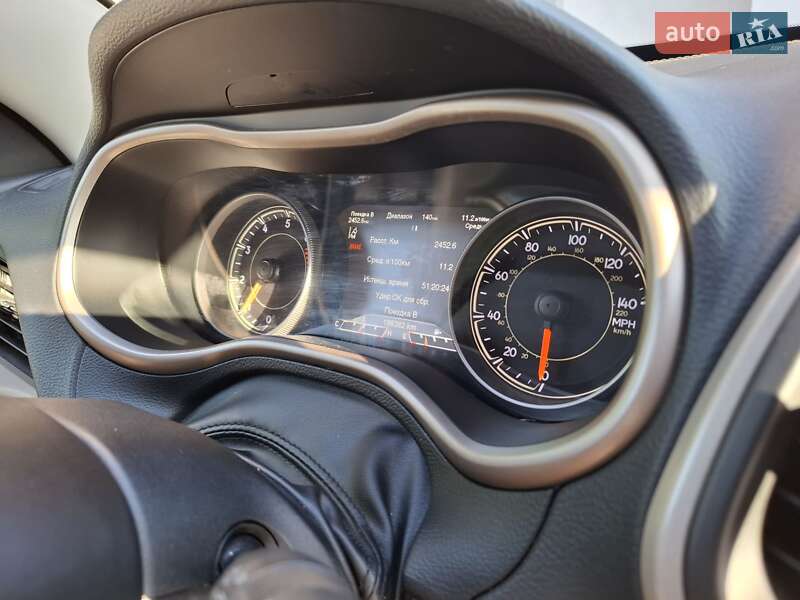 Внедорожник / Кроссовер Jeep Cherokee 2016 в Полтаве