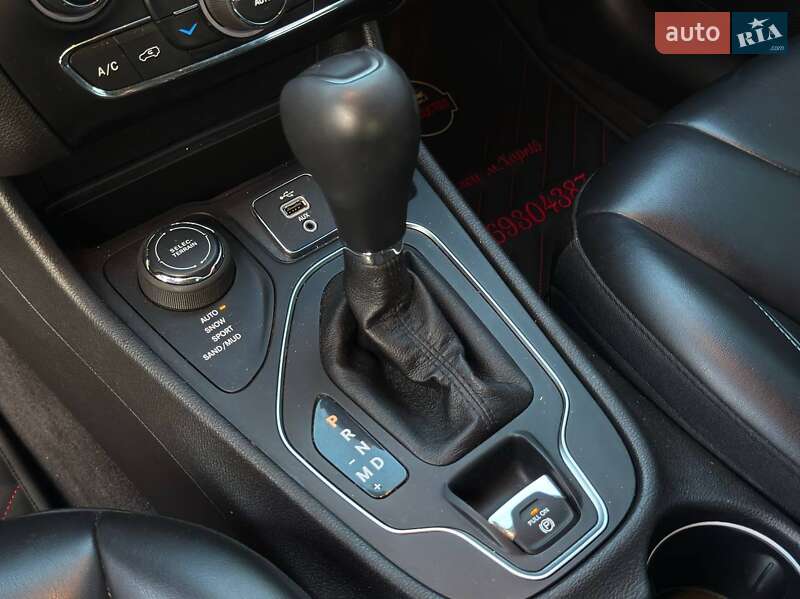 Внедорожник / Кроссовер Jeep Cherokee 2018 в Харькове