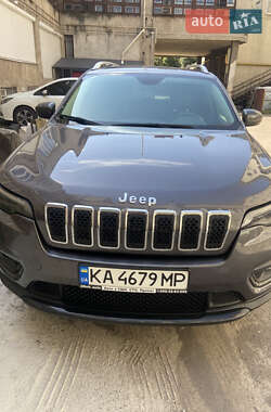 Позашляховик / Кросовер Jeep Cherokee 2018 в 