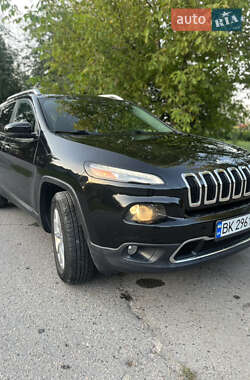 Внедорожник / Кроссовер Jeep Cherokee 2015 в 