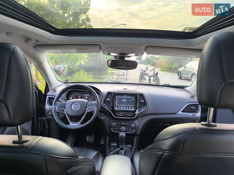 Внедорожник / Кроссовер Jeep Cherokee 2018 в Львове фото 15 Внедорожник / Кроссовер Jeep Cherokee 2018 в Львове