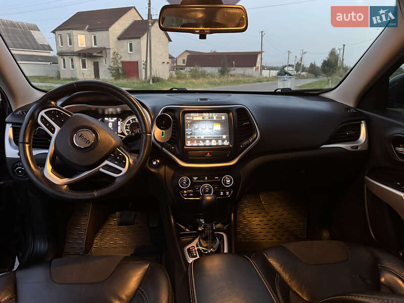 Внедорожник / Кроссовер Jeep Cherokee 2017 в Фастове