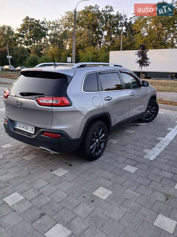 Позашляховик / Кросовер Jeep Cherokee 2016 в Черкасах