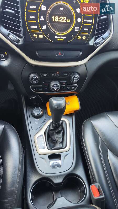 Позашляховик / Кросовер Jeep Cherokee 2016 в Сарнах