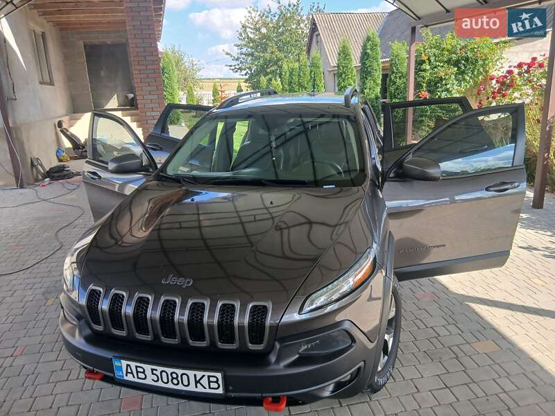 Внедорожник / Кроссовер Jeep Cherokee 2017 в Джурине фото 23 Внедорожник / Кроссовер Jeep Cherokee 2017 в Джурине