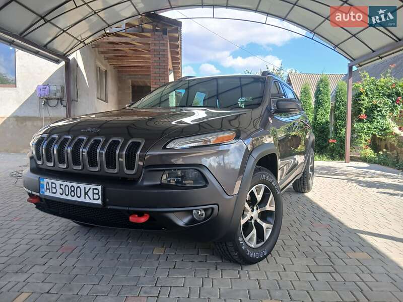 Внедорожник / Кроссовер Jeep Cherokee 2017 в Джурине фото 28 Внедорожник / Кроссовер Jeep Cherokee 2017 в Джурине