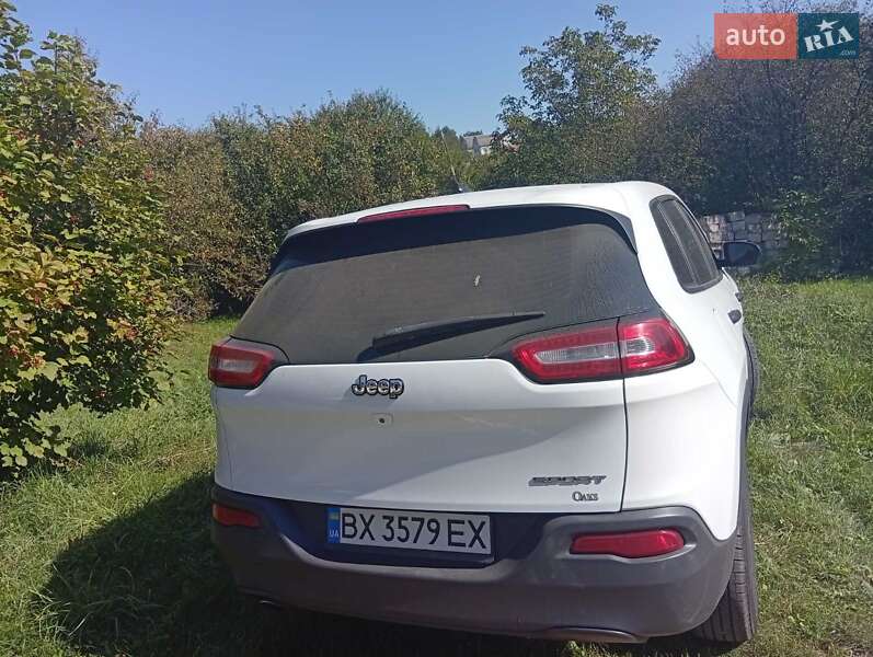 Позашляховик / Кросовер Jeep Cherokee 2013 в Хмельницькому