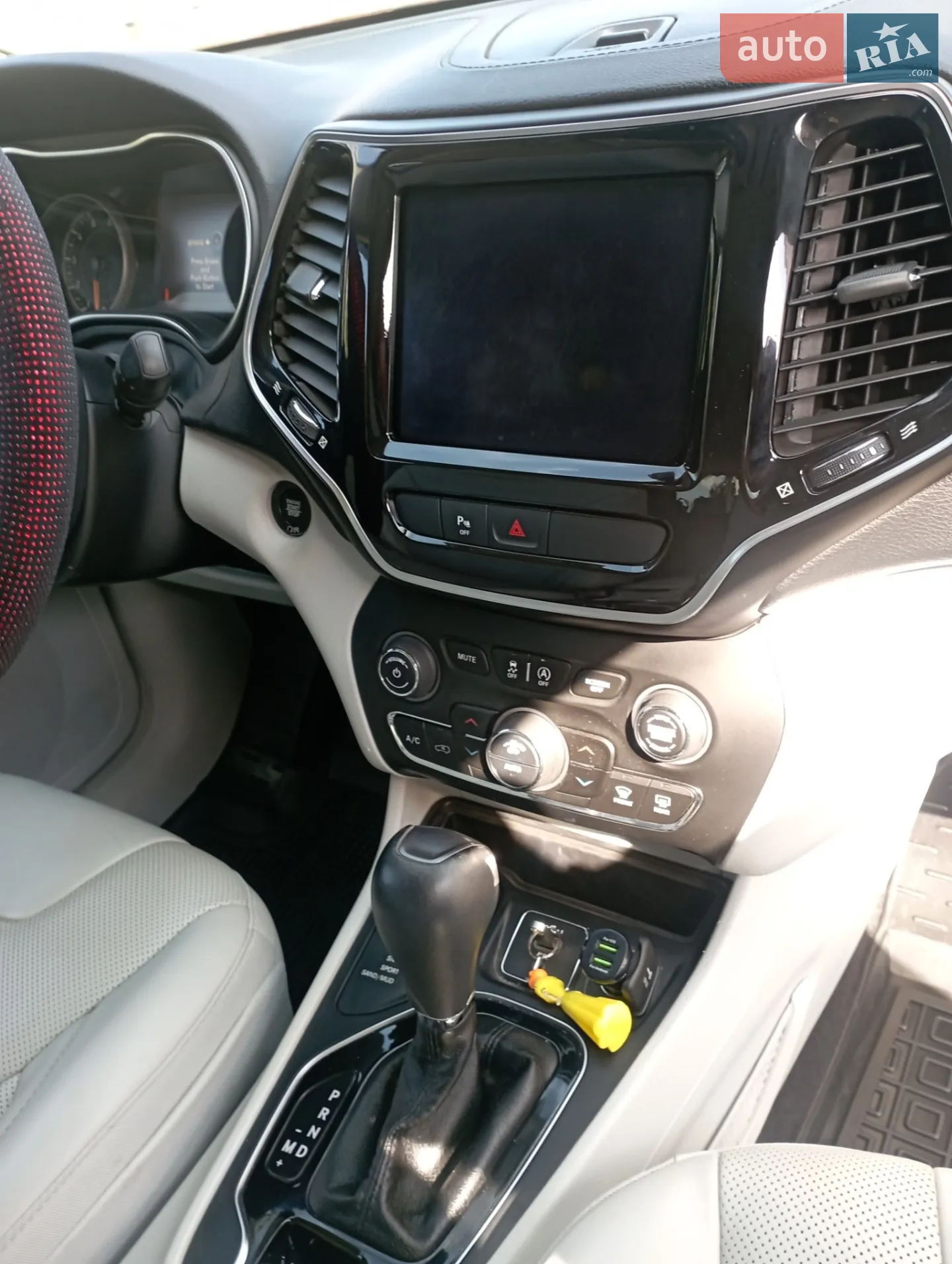 2019 Jeep Cherokee - мініатюра 20