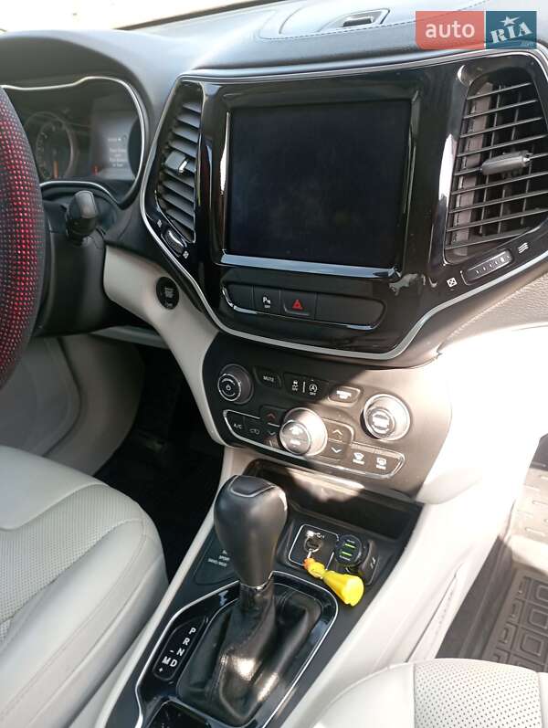 Внедорожник / Кроссовер Jeep Cherokee 2019 в Харькове фото 20 Внедорожник / Кроссовер Jeep Cherokee 2019 в Харькове