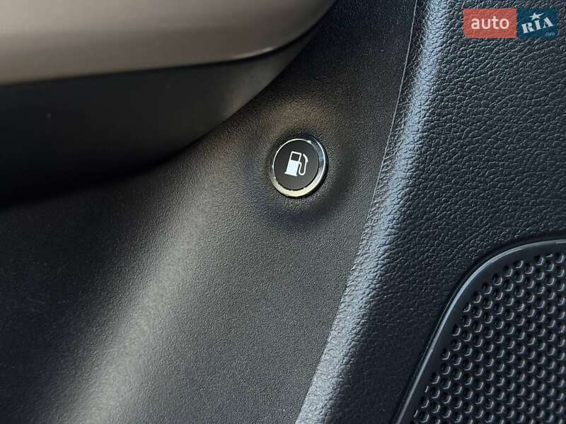 Внедорожник / Кроссовер Jeep Cherokee 2017 в Ровно