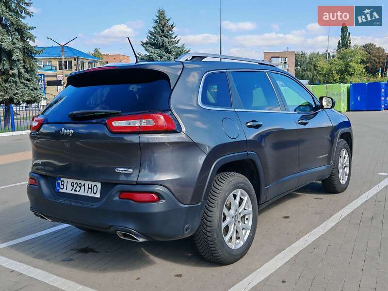 Внедорожник / Кроссовер Jeep Cherokee 2015 в Прилуках