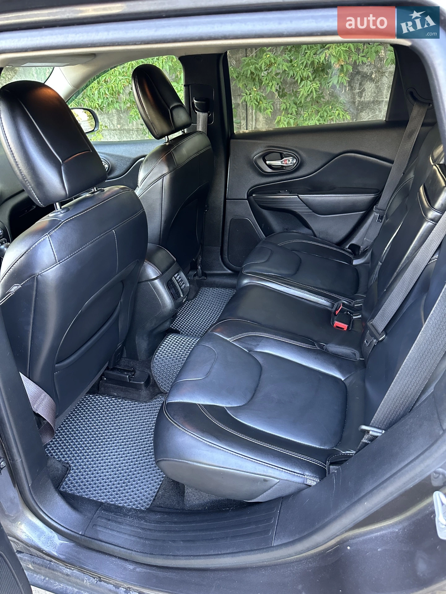 2016 Jeep Cherokee - мініатюра 14