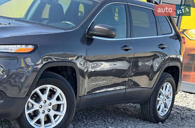 Внедорожник / Кроссовер Jeep Cherokee 2014 в 