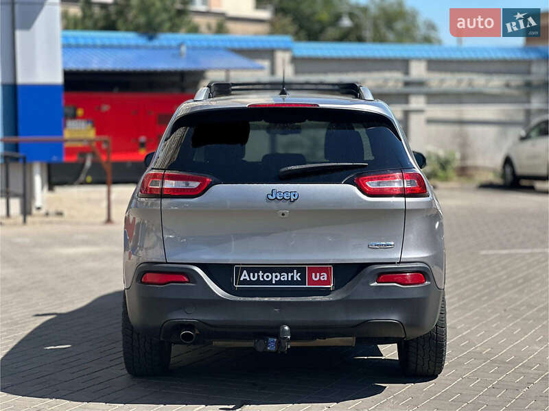 Внедорожник / Кроссовер Jeep Cherokee 2015 в Одессе