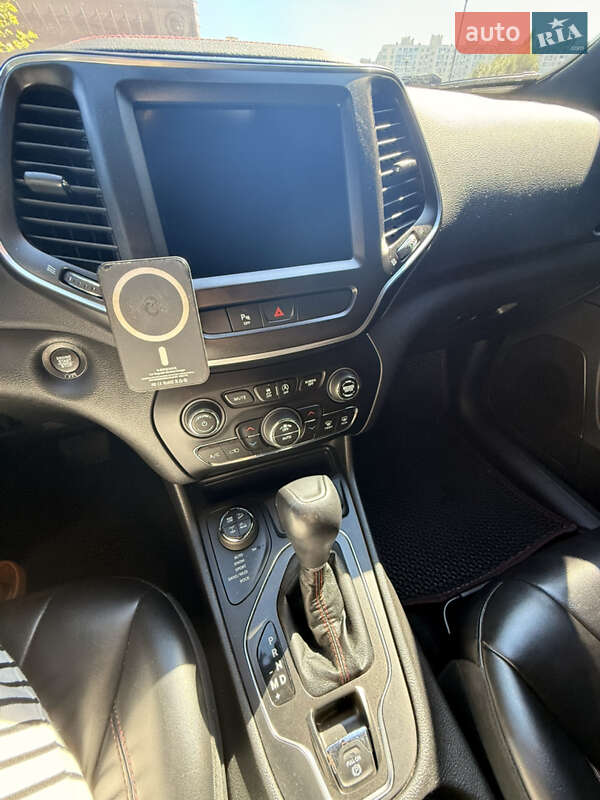 Позашляховик / Кросовер Jeep Cherokee 2018 в Чернігові