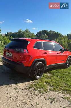 Внедорожник / Кроссовер Jeep Cherokee 2021 в 