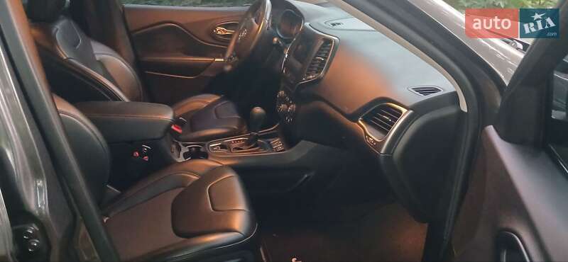 Внедорожник / Кроссовер Jeep Cherokee 2018 в Харькове