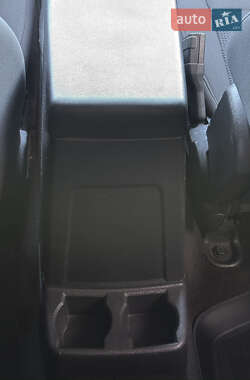 Внедорожник / Кроссовер Jeep Cherokee 2010 в 