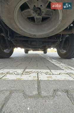 Внедорожник / Кроссовер Jeep Cherokee 2010 в 