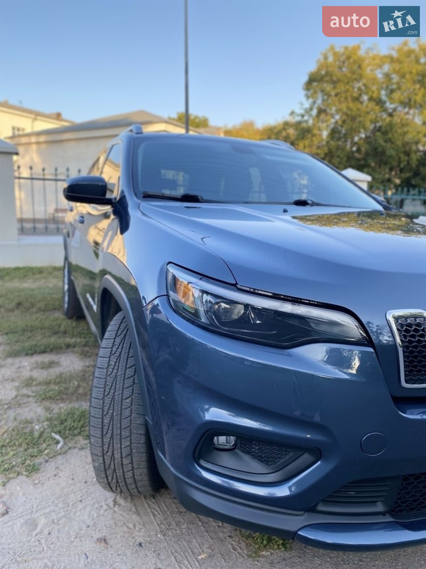 2019 Jeep Cherokee - мініатюра 2