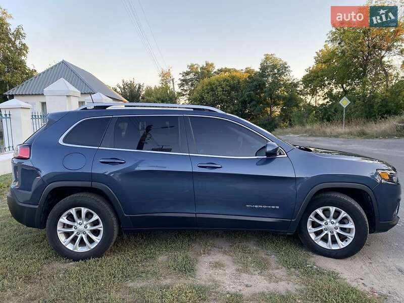 Внедорожник / Кроссовер Jeep Cherokee 2019 в Полтаве