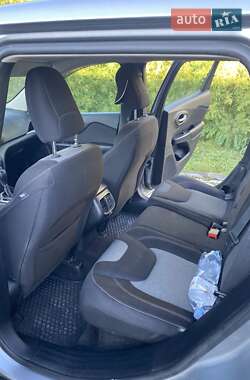 Внедорожник / Кроссовер Jeep Cherokee 2015 в 