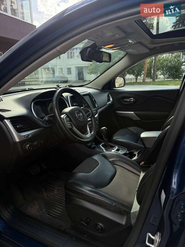 Внедорожник / Кроссовер Jeep Cherokee 2018 в Ахтырке