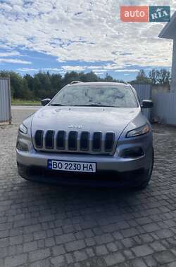 Внедорожник / Кроссовер Jeep Cherokee 2015 в 