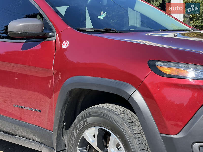 Внедорожник / Кроссовер Jeep Cherokee 2015 в Бердичеве